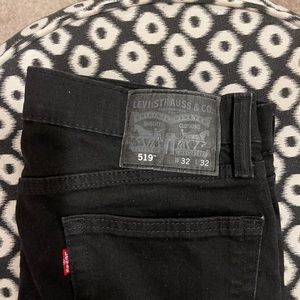 Levis 519 Men’s Tapered Skinny Jeans SZ 32 W 32 L
